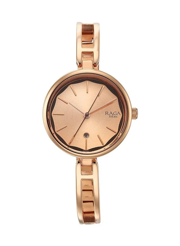 تيتان ساعة تيتان راجا فيفا بقرص أبيض وسوار معدني للنساء